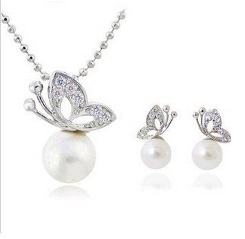 Pearl Earrings and Necklace Jewelry Set